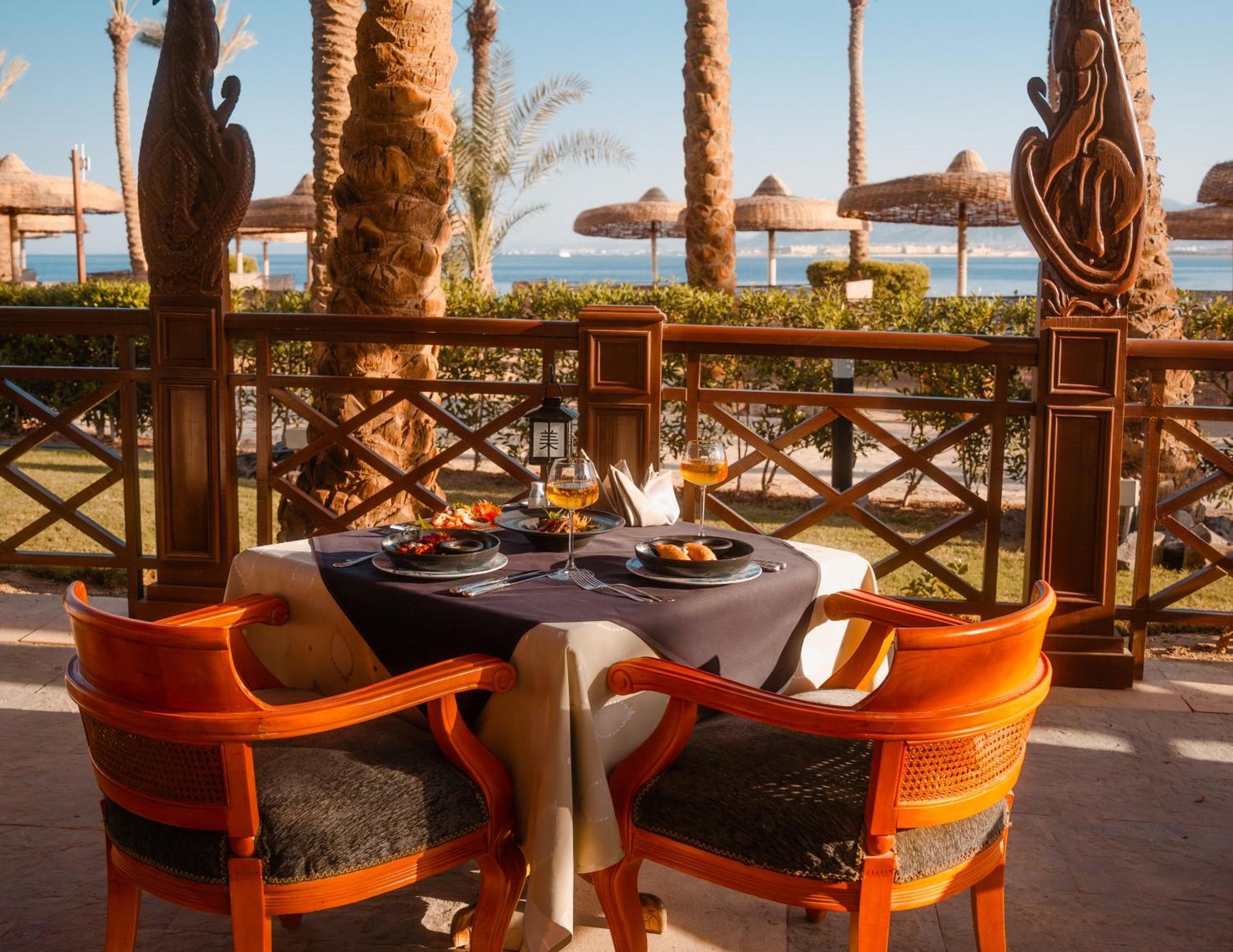 Palm Royale Resort - Soma Bay Bagian luar foto