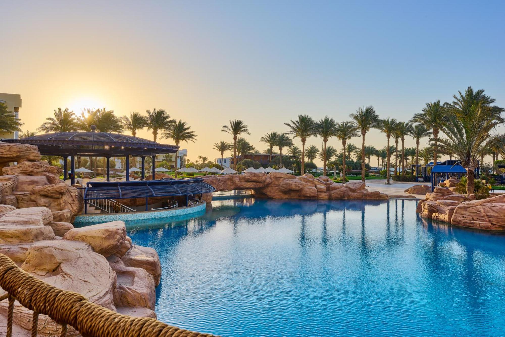 Palm Royale Resort - Soma Bay Bagian luar foto